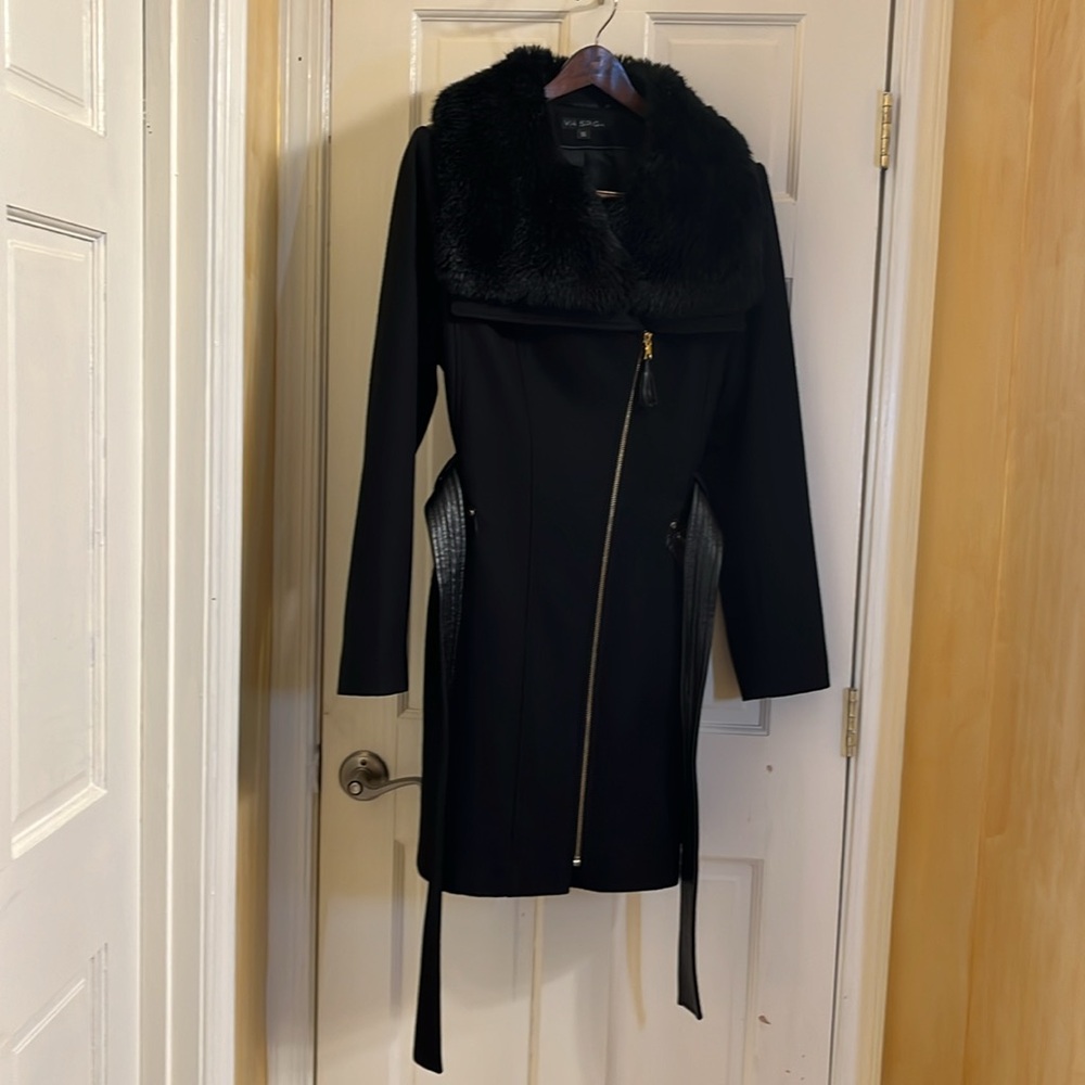 Winter coat - Picture 10 of 13